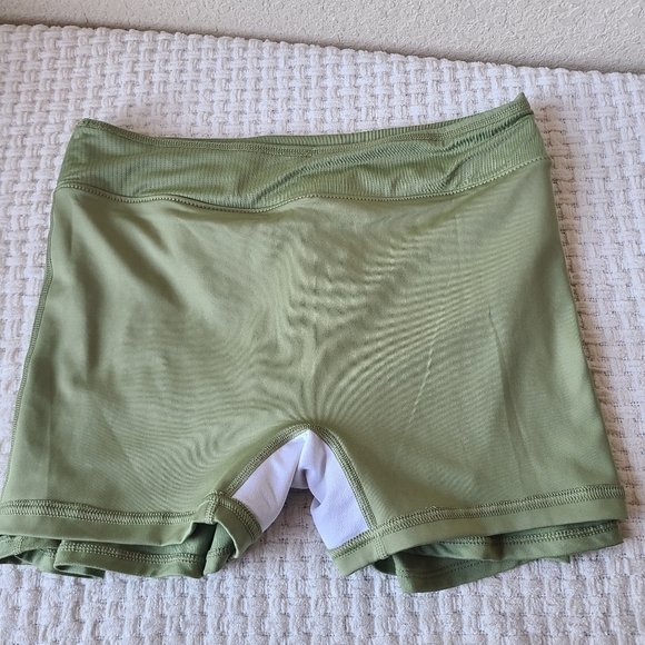 Nike Women's Olive Skater Skirt Size M - Picture 10 of 13